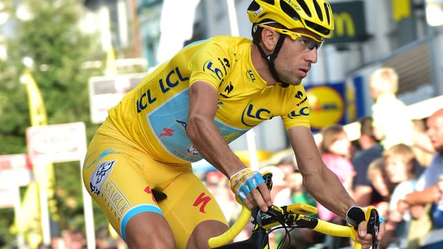 Vincenzo Nibali bei seiner Siegesfahrt auf der Schlussetappe in Paris.