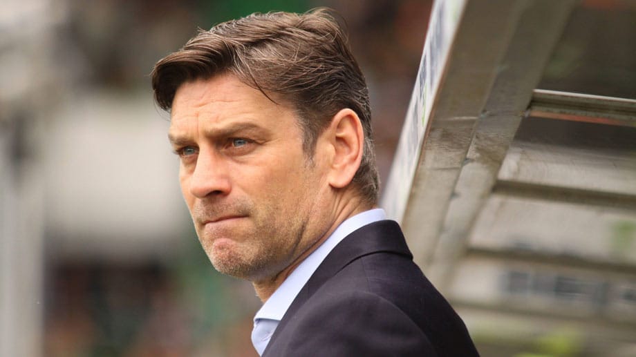 Ex-HSV-Sportdirektor Oliver Kreuzer lässt Vertrags-Klauseln prüfen. Ex-HSV-Sportdirektor Oliver Kreuzer lässt Vertrags-Klauseln prüfen.