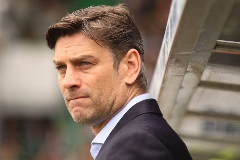 Ex-HSV-Sportdirektor Oliver Kreuzer lässt Vertrags-Klauseln prüfen.