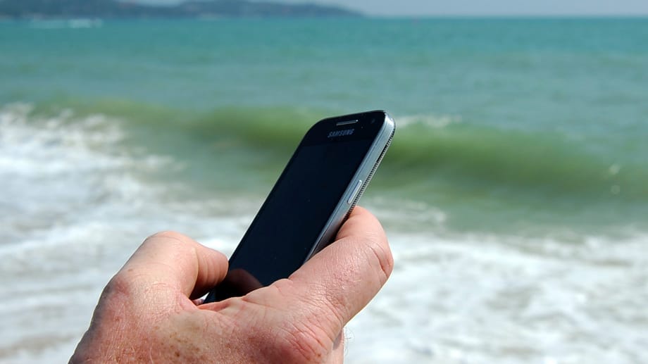 Was tun, wenn das Smartphone baden geht?