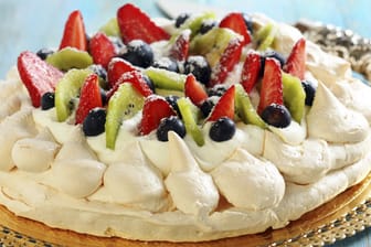In einem Punkt sind sich Neuseeländer und Australier einig: die luftige Pavlova-Torte ist ein Genuss!