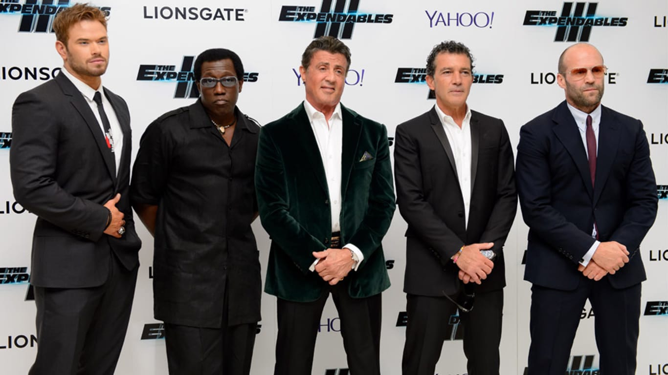Kellan Lutz, Wesley Snipes, Sylvester Stallone, Antonio Banderas, Jason Statham (v.l.) bei der Premiere von "The Expendables III".
