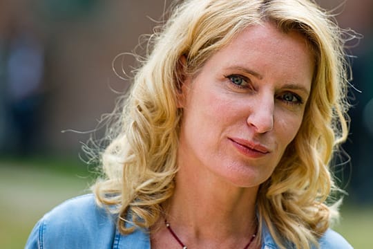 Maria Furtwängler steht nach langer Abstinenz endlich wieder als "Tatort"-Ermittlerin Charlotte Lindholm vor der Kamera.