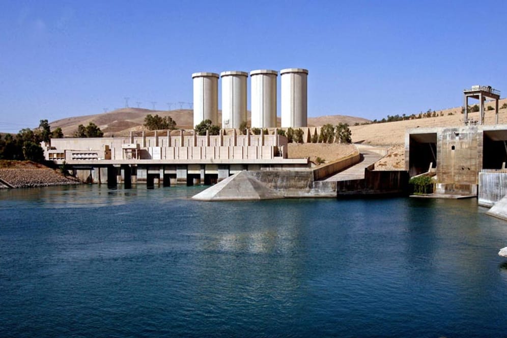 Der Staudamm bei Mossul ist 360 Kilometer von Bagdad entfernt