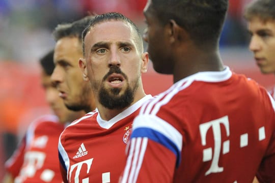 Franck Ribéry konnte bisher eine problemlose Vorbereitung absolvieren. Nun bereitet das Knie Probleme.