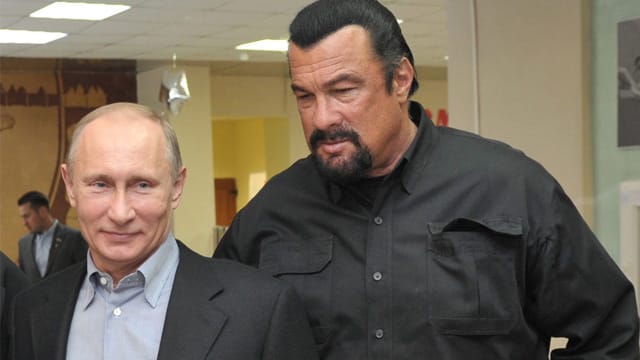 Man kennt sich gut: Wladimir Putin und Steven Seagal