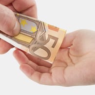 Deutsche Kinder bekommen durchschnittlich 590 Euro Taschengeld im Jahr.