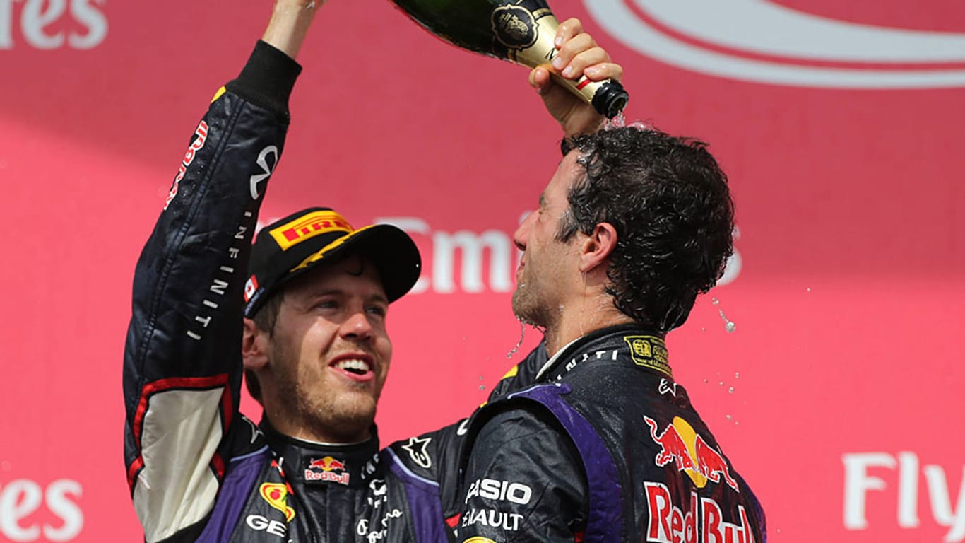 Zumindest in Sachen Gehalt macht Sebastian Vettel Teamkollege Daniel Ricciardo nass.