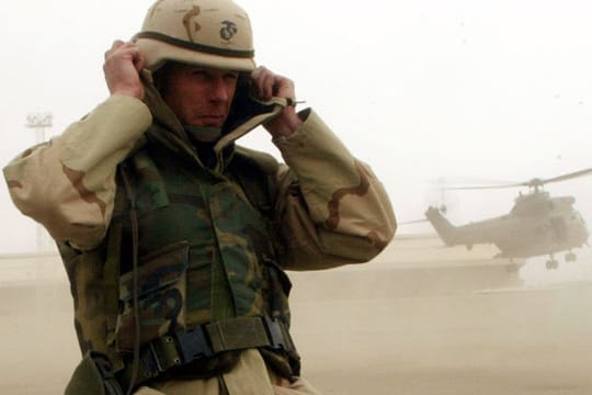 Ein US-Marine-Infanterist im Irak. Die US-Regierung erwägt offenbar einen Truppeneinsatz zur Rettung der Jesiden.