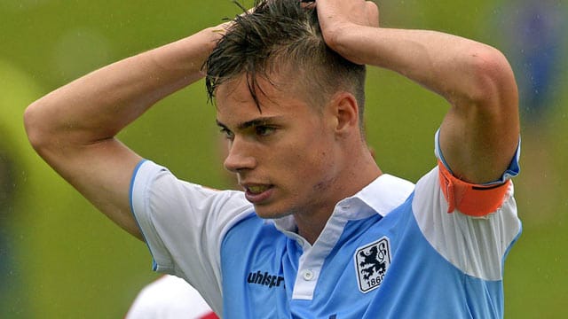 Kapitän für zwei Spiele. Julian Weigl muss die Kapitänsbinde an Christopher Schindler weitergeben.