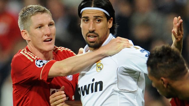 In der letzten Saison waren Bastian Schweinsteiger und Sami Khedira noch Gegner im Halbfinale der Champions League. Spielen sie bald gemeinsam für den FC Bayern? In der letzten Saison waren Bastian Schweinsteiger und Sami Khedira noch Gegner im Halbfinale der Champions League. Spielen sie bald gemeinsam für den FC Bayern?