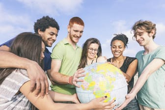 Voluntourismus bietet die Möglichkeit, interkulturelle Kontakte zu knüpfen