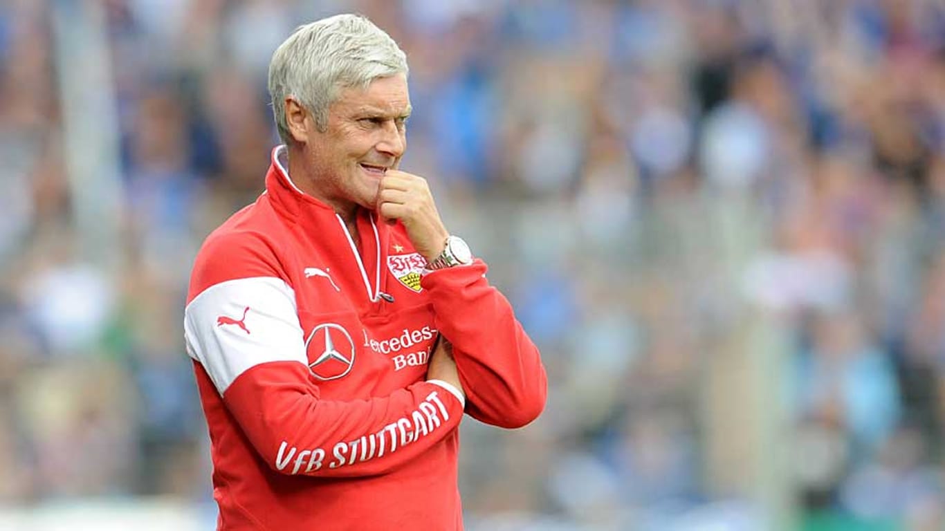 Auf Stuttgarts Trainer Armin Veh wartet offenbar noch einige Arbeit.