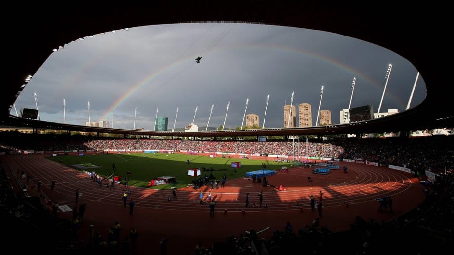 Der Sonne-Regen-Mix in Zürich sorgte zeitweise für eine atemberaubende Kulisse. Ein Regenbogen stand direkt über dem Stadion am Letzigrund.