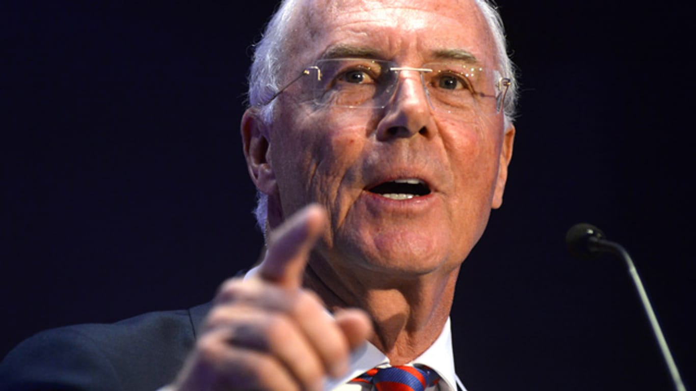 FCB-Ehrenpräsident Franz Beckenbauer schaltet sich in die Diskussion um Marco Reus ein.