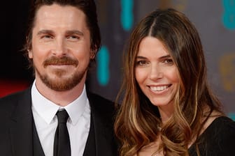 Christian Bale und seine Ehefrau Sibi freuen sich über Nachwuchs.