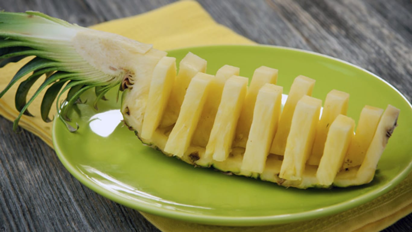 Ananaskörbchen sind schnell gemacht und sehr dekorativ