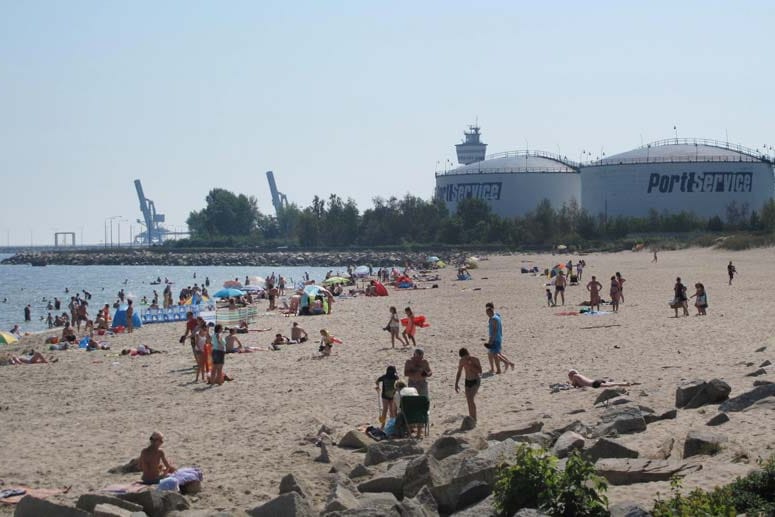 Am Strand der Westerplatte lässt sich gut Baden. Allerdings hat der Ort eine dunkle Vergangenheit.