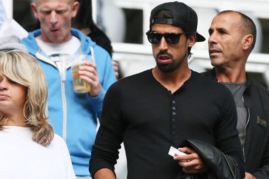 Sami Khedira schaute sich das Spiel in Leipzig zusammen mit seinen Eltern an.