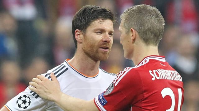 Xabi Alonso (li.) und Bastian Schweinsteiger Xabi Alonso (li.) und Bastian Schweinsteiger