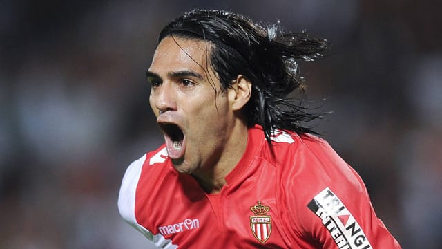 Falcao - hier im Trikot des AS Monaco - jubelt in der nächsten Saison für Manchester United. Falcao - hier im Trikot des AS Monaco - jubelt in der nächsten Saison für Manchester United.