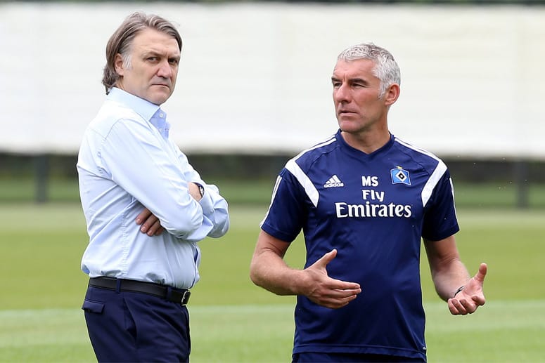 HSV-Boss Dietmar Beiersdorfer (li.) nimmt auch Trainer Mirko Slomka in die Pflicht.