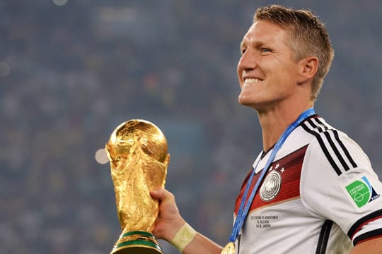 Bastian Schweinsteiger wird die DFB-Elf künftig aus Feld führen.