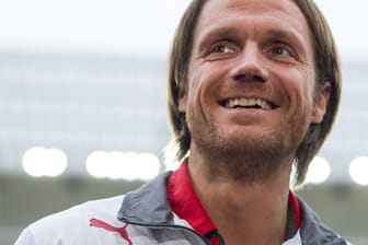 Ex-VfB-Coach Thomas Schneider tritt die Nachfolge von Hansi Flick an.