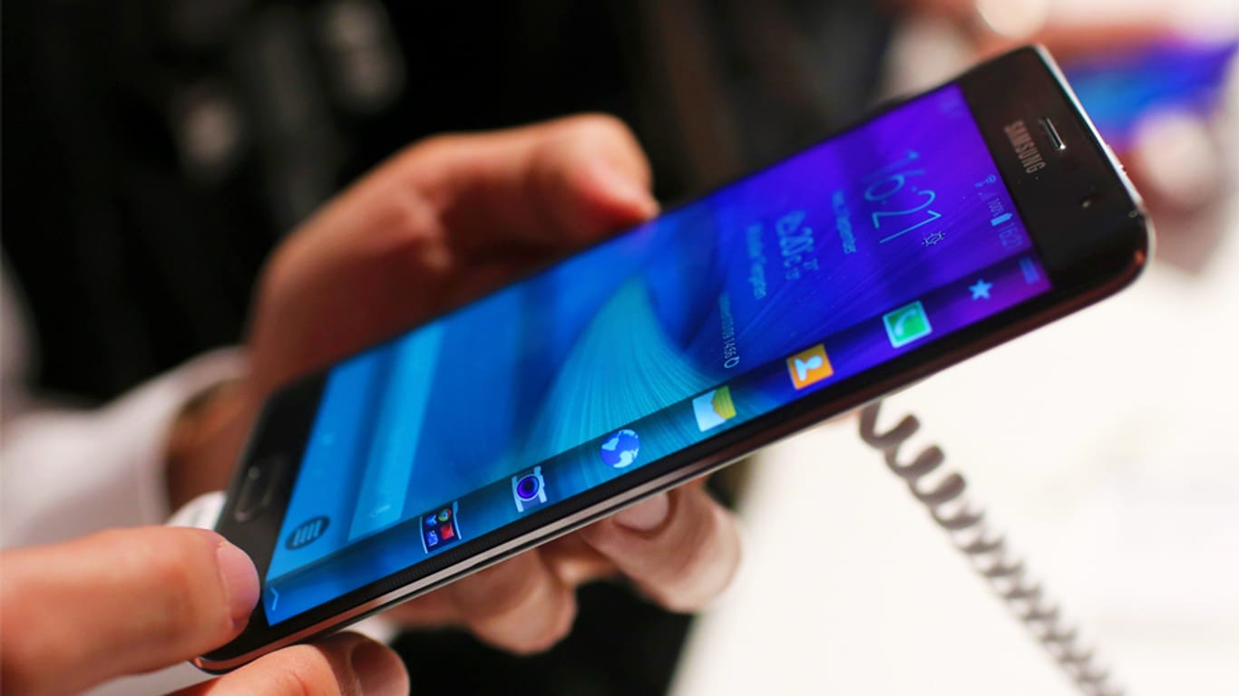 Neben dem Galaxy Note 4 stellte Samsung auch das Galaxy Note Edge vor.