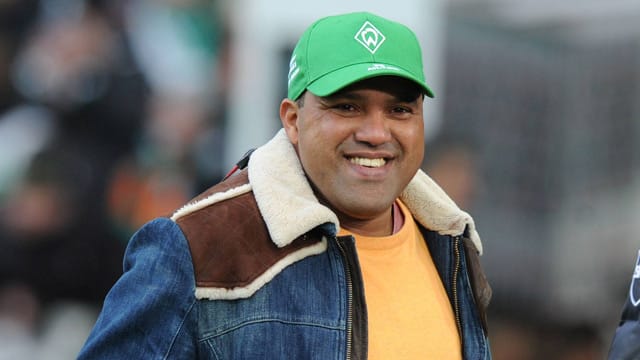 So kennen die Fußball-Fans den ehemaligen Bremer Ailton: Immer gut gelaunt. So kennen die Fußball-Fans den ehemaligen Bremer Ailton: Immer gut gelaunt.