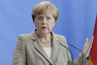 Laut Spiegel beeinflussen Umfragen die Arbeit der Regierung Merkel stärker als bislang bekannt.