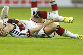 Schon wieder verletzt, schon wieder im Länderspiel: Marco Reus kann es nicht fassen.