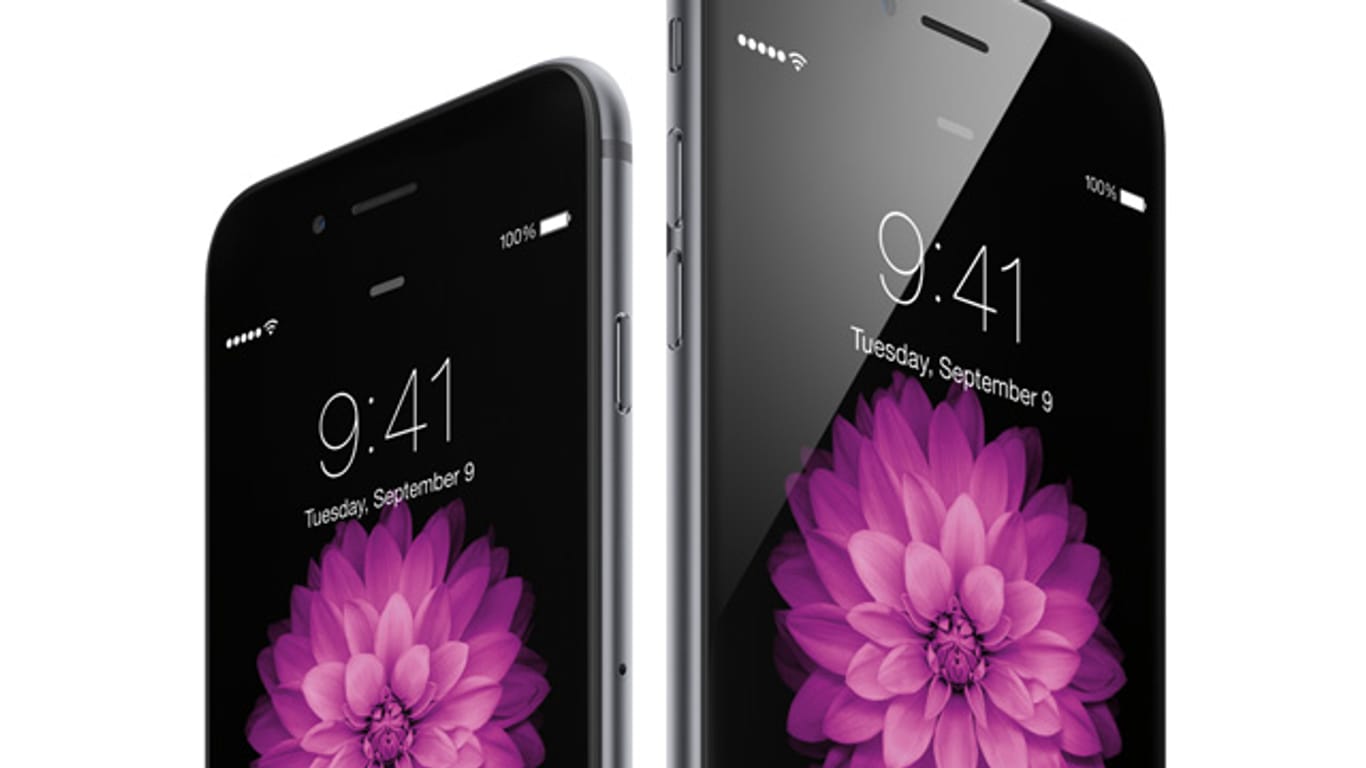 Das iPhone 6 (l.) und das iPhone 6 Plus sind ab 19. September erhältlich.