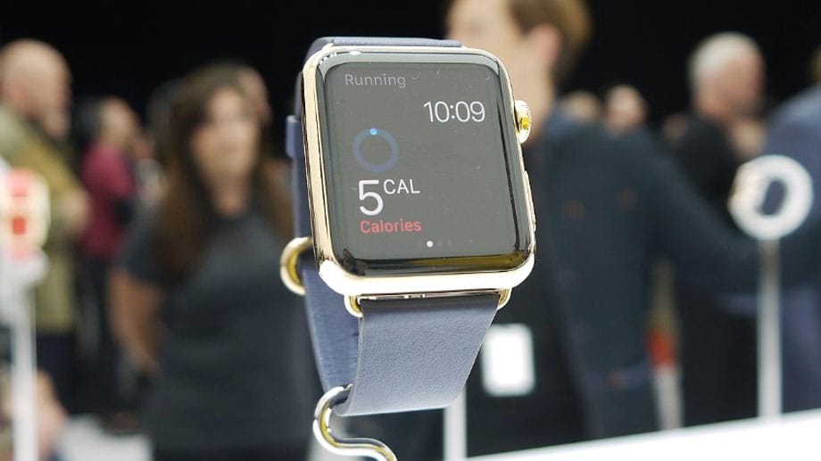 Fitness im Blick: Wie manche Fitness-Trackern und Android-Uhren kann auch die Apple Watch abschätzen, wie viele Kalorien man durch seine körperliche Aktivität verbrannt hat.