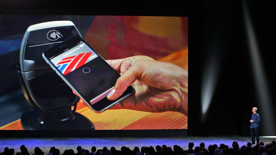 Apple präsentiert den eigenen Bezahldienst Apple Pay.