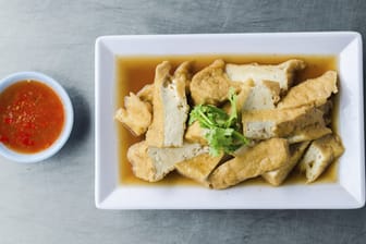 Tofu gibt es in vielen verschiedenen Varianten