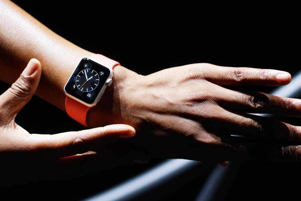 Träger der Apple Watch müssen die Smartwatch einmal am Tag laden.