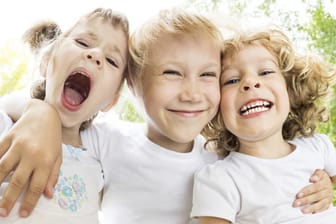 Kinderwertemonitor von Unicef: Gute Freunde und die Familie sind "total wichtig", finden Kinder in Deutschland.
