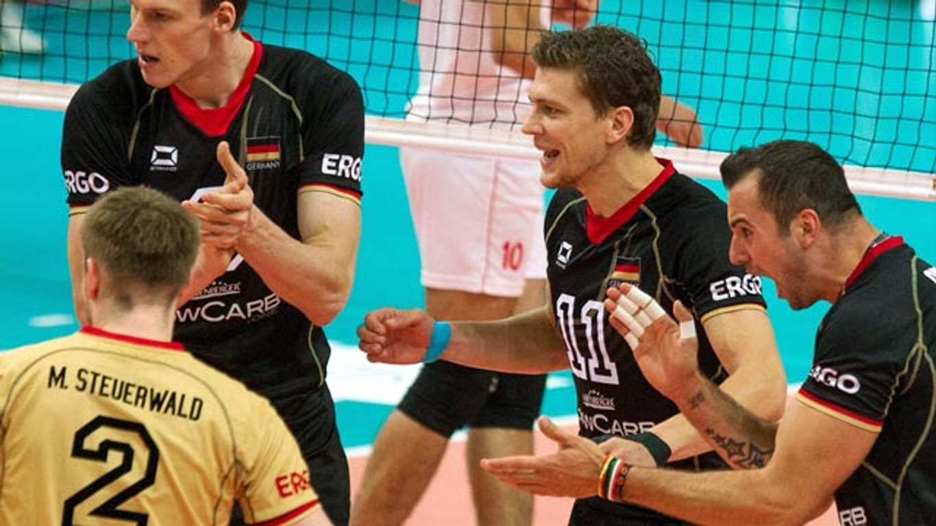 Der Sieg gegen den Iran sorgt für Jubel beim deutschen Volleyball-Team.