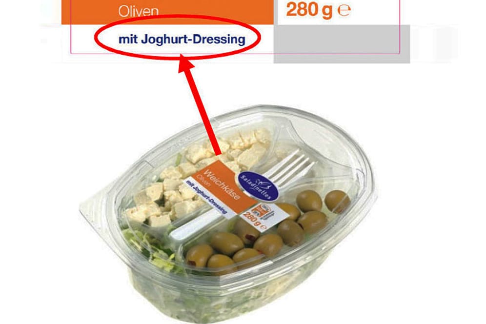 Lidl ruft wegen eines Etikettenfehlers den Salat "Saladinettes Weichkäse-Oliven-Salat mit Joghurt-Dressing" zurück.