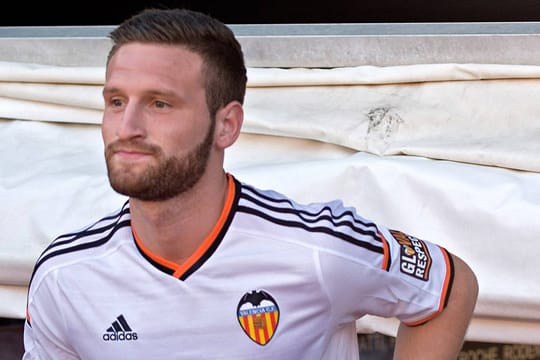Weltmeister Shkodran Mustafi kommt zu seinem ersten Einsatz beim FC Valencia.