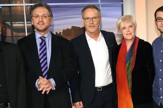 Moderator Beckmann (Mitte) und die Gäste seiner letzten Show: Günter Burkhardt, Heribert Prantl, Elise Bittenbinder und Aram Ali (l-r).