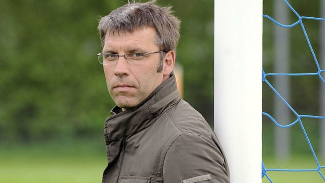 Spielte zwischen 1988 und 1993 für den FC St. Pauli: Peter Knäbel.