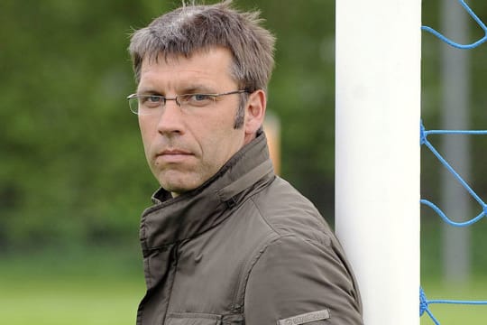 Spielte zwischen 1988 und 1993 für den FC St. Pauli: Peter Knäbel.