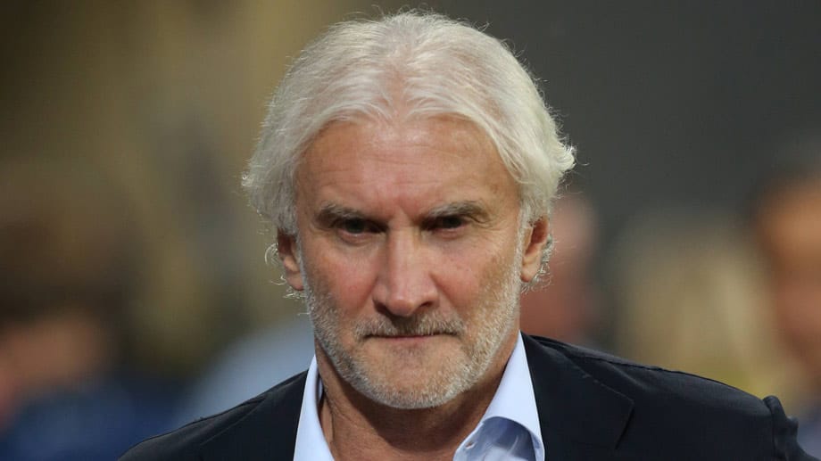 Rudi Völler ist genervt, weil es beim Spiel seiner Leverkusener vier Gelbe und eine Gelb-Rote Karte gab. Rudi Völler ist genervt, weil es beim Spiel seiner Leverkusener vier Gelbe und eine Gelb-Rote Karte gab.