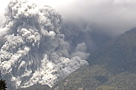 Der plötzliche Ausbruch des japanischen Vulkans Ontakesan hat wohl Dutzenden Wanderern den Tod gebracht.