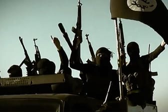 IS-Kämpfer: Rund 450 von ihnen sollen aus Deutschland kommen