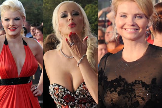 Melanie Müller, Daniela Katzenberger und Annette Frier zeigen ihre offenherzigen Outfits beim Deutschen Fernsehpreis.