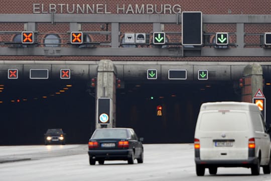 Sollten Benutzer des Elbtunnels eine Abgabe zahlen? Torsten Albig kann sich das gut vorstellen.