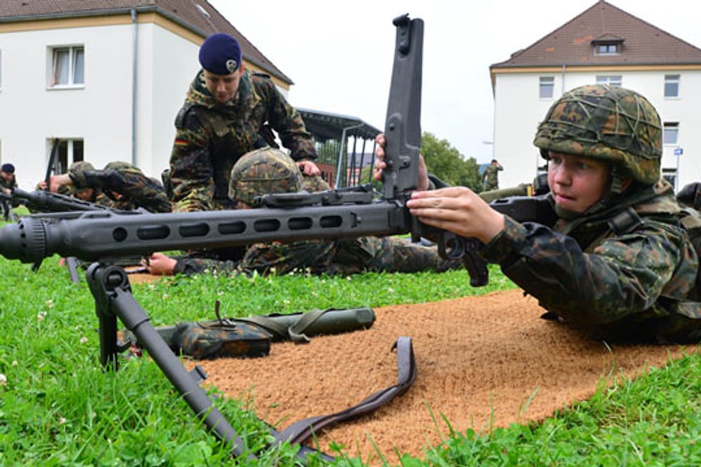 Die Pannenserie bei der Bundeswehr reist nicht ab. Nun erweisen sich auch die Maschinengewehre als nicht einsatztauglich.
